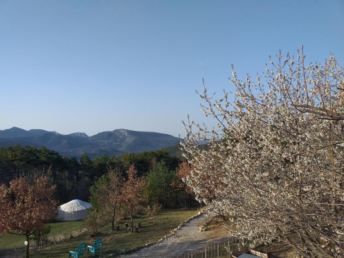 Destination Ailleurs Vila Castellane Exterior foto